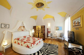 One bedroom appartement with shared pool enclosed garden and wifi at Mondovi Piazza CN Mondovì